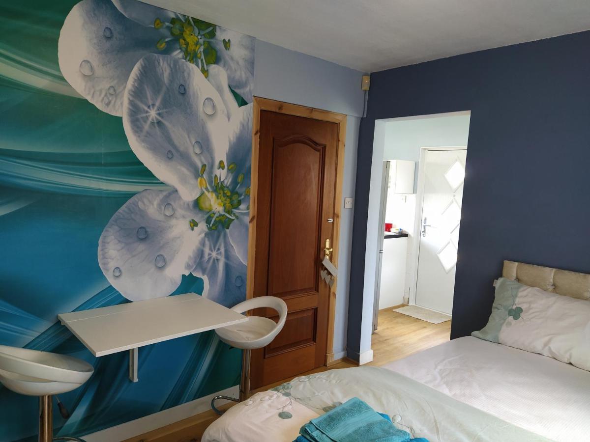 Self Catering Studio Flat Daire Edinburgh Dış mekan fotoğraf