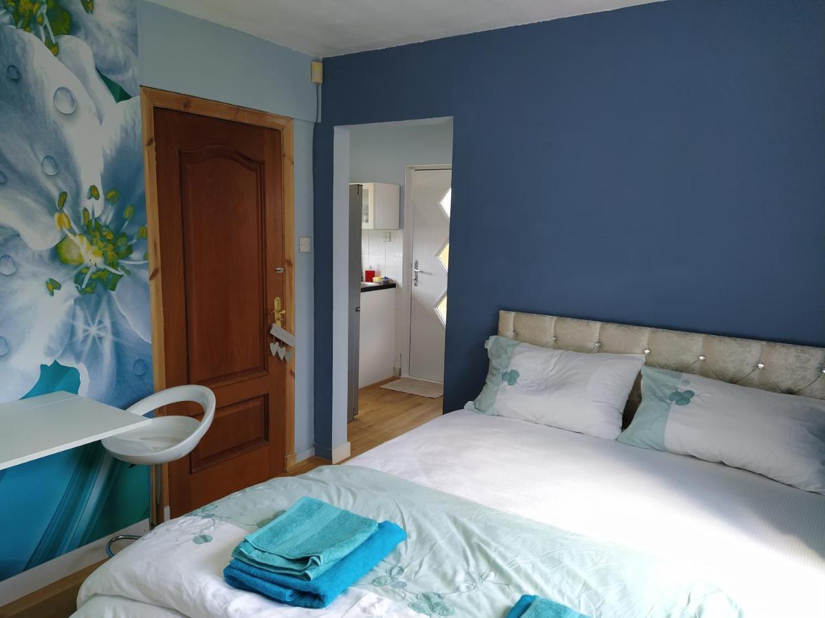 Self Catering Studio Flat Daire Edinburgh Dış mekan fotoğraf